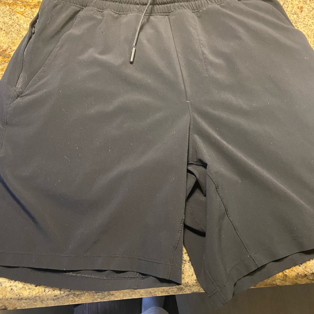 Men’s lululemon pace breaker shorts black